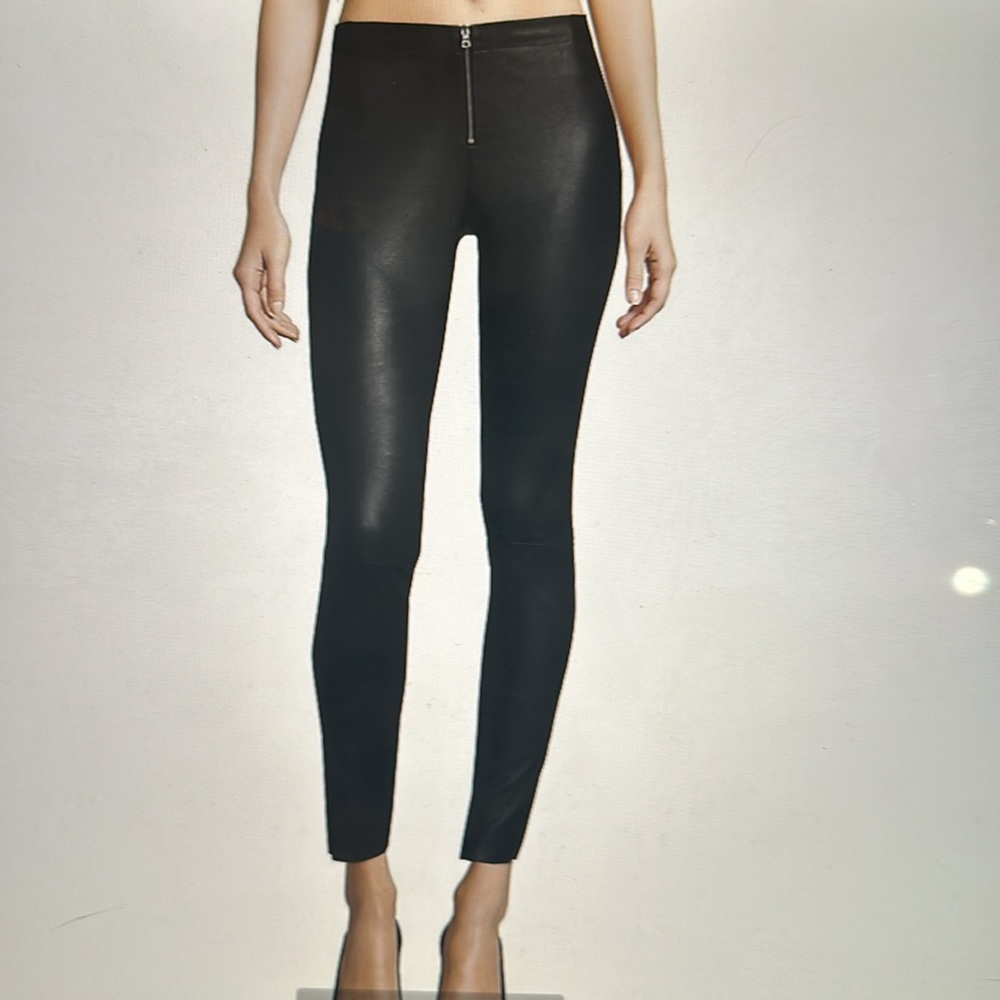 Real leather Alice and olivia black skinny legging size 4.